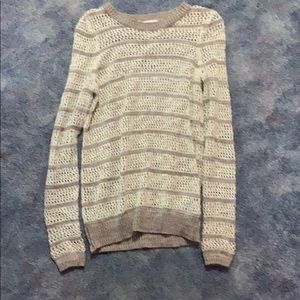 Pullover sweater
